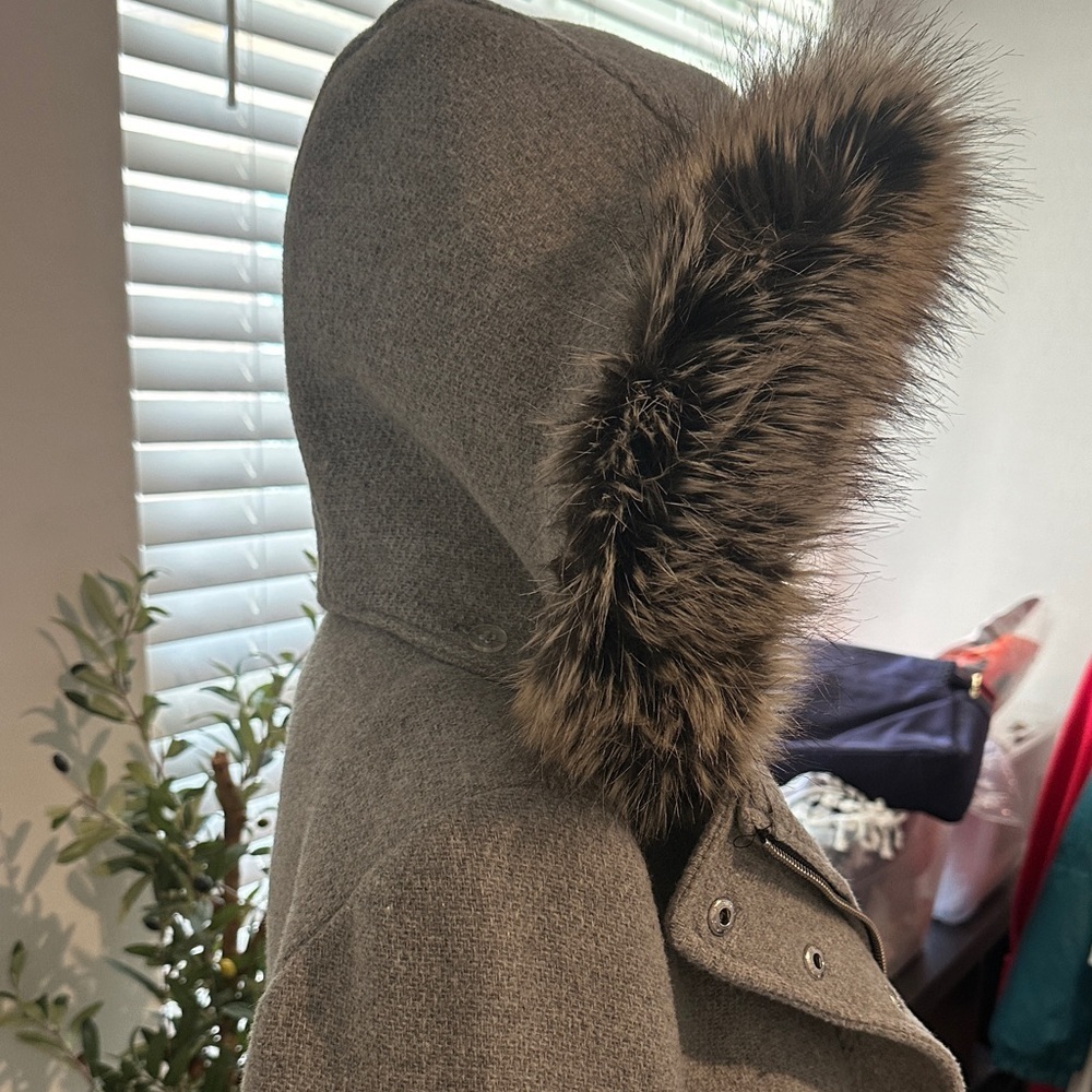 London Fog Women's Gray Hooded Trench Coat with Faux Fur Trim - Picture 3 of 6